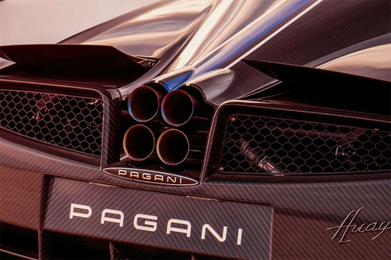 Pagani Huayra Lampo