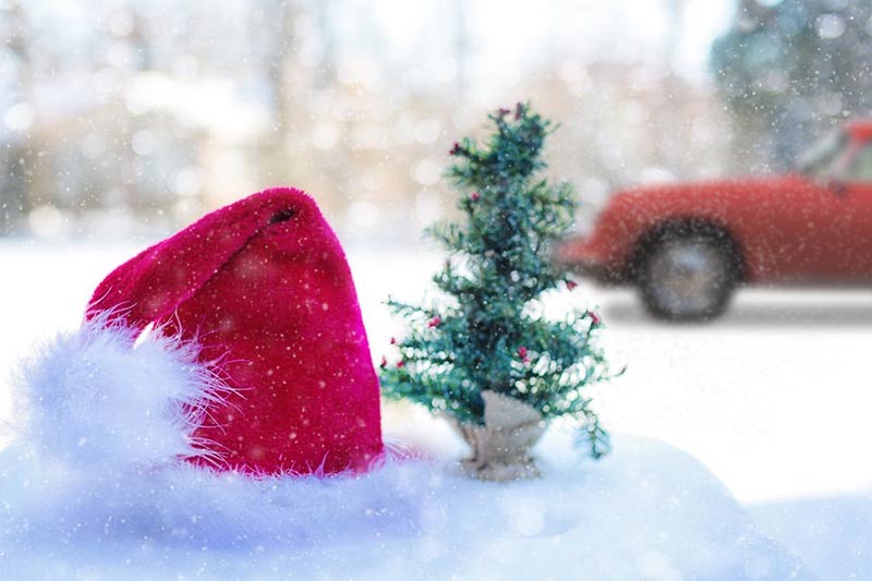 Der Weihnachtsmann fährt Porsche