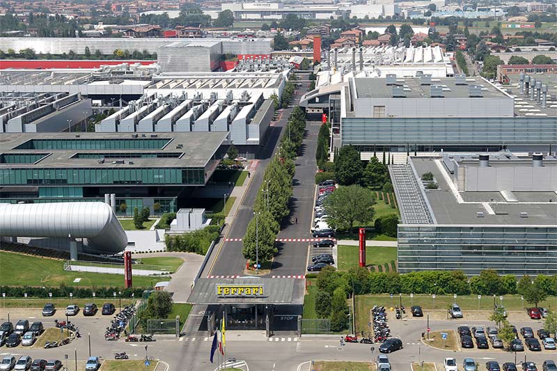 Das Ferrari Werk in Maranello aus der Vogelperspektive