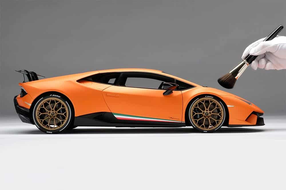Ein Lamborghini Huracan Performante im Maßstab 1:8 für die Vitrine